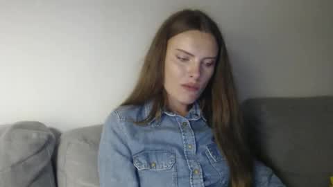 Sweet girl online show from September 25, 9:11 pm