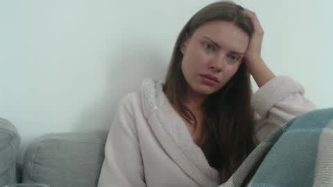 Sweet girl online show from September 18, 9:46 am