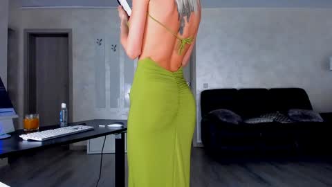 Snapshot of ingridblondy94 chatting on January 28, 10:44 am Ingrid online show from January 28, 10:44 am