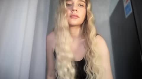 iniva05 online show from April 11, 2:43 pm