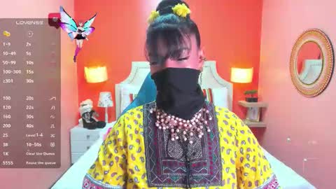 Iniya online show from October 31, 1:44 pm