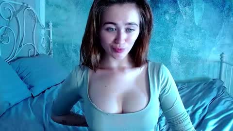 Lina online show from October 29, 1:40 am