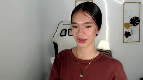 Reign online show from February 23, 5:15 pm