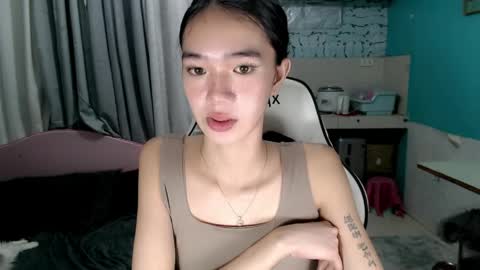 Reign online show from April 24, 5:59 pm