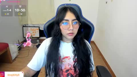 Luna        online show from January 10, 3:23 am