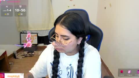 Luna        online show from April 28, 9:41 pm