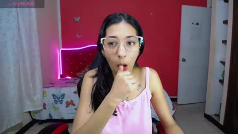 Snapshot of inocent_luna chatting on March 12, 8:30 am Luna moon online show from March 12, 8:30 am
