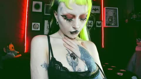   SANIA  online show from February 25, 3:31 pm