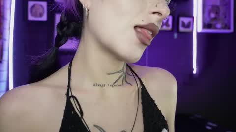   SANIA  online show from January 7, 5:07 pm