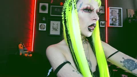   SANIA  online show from January 21, 6:23 pm