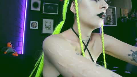   SANIA  online show from February 6, 6:24 pm