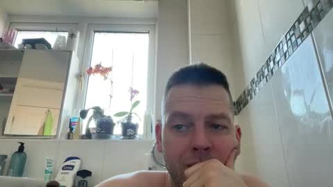 InterestedHun online show from March 3, 11:28 am