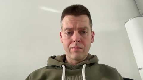 InterestedHun online show from February 4, 10:52 am