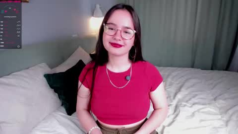 Mia online show from October 7, 2:51 am