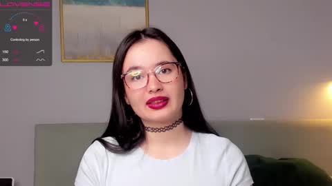 Mia online show from November 7, 1:30 am