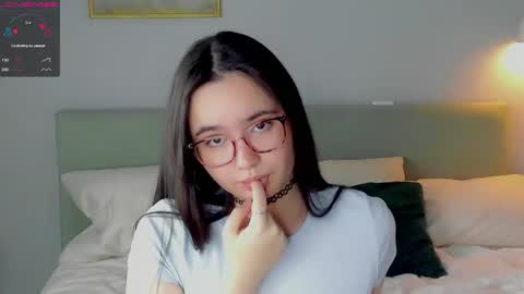 Mia online show from October 23, 1:18 am