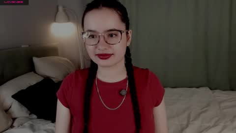 Mia online show from October 13, 1:18 am