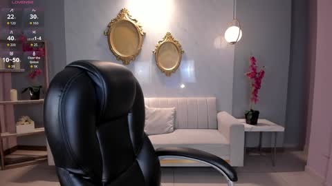 Snapshot of irinaportman chatting on February 6, 9:53 am Irina online show from February 6, 9:53 am