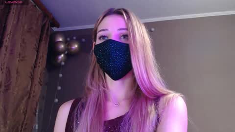 Lily online show from November 7, 6:21 pm