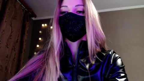 Lily online show from March 13, 4:54 pm