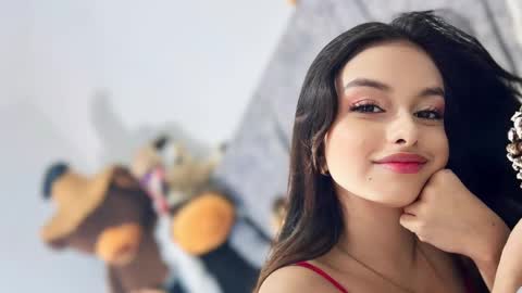 iris felix  online show from January 9, 1:39 am