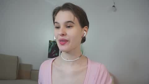 iris_pure online show from October 26, 7:02 pm