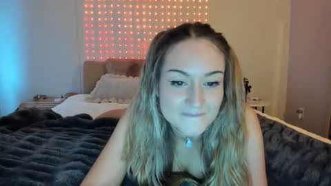 Iris 3 online show from April 14, 1:31 am