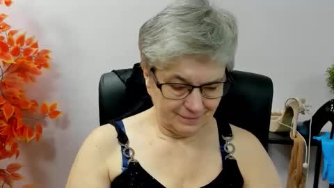 Snapshot of iris_xdesire chatting on September 15, 6:26 am I R I S online show from September 15, 6:26 am
