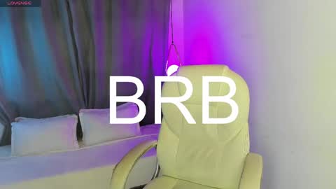 irisbeel online show from April 19, 4:02 am