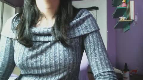 Snapshot of irisbell_ chatting on March 10, 1:21 pm Camilla online show from March 10, 1:21 pm