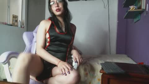 Snapshot of irisbell_ chatting on February 22, 2:08 pm Camilla online show from February 22, 2:08 pm