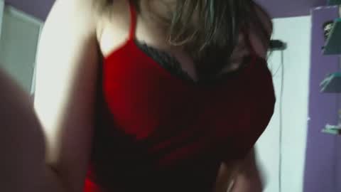 Snapshot of irisbell_ chatting on February 1, 12:37 pm Camilla online show from February 1, 12:37 pm