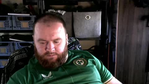 twitter theirishman205 online show from December 20, 2:48 pm