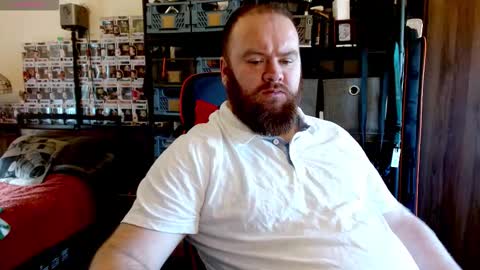 twitter theirishman205 online show from October 6, 8:43 am