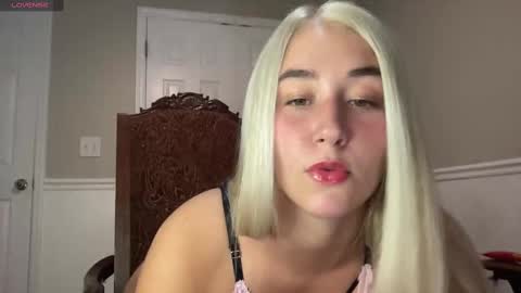 Irispink1 online show from October 9, 3:01 am