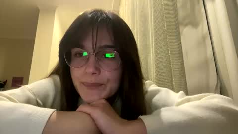 irisss31 online show from March 9, 7:51 pm