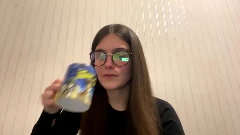 irisss31 online show from March 4, 5:03 pm