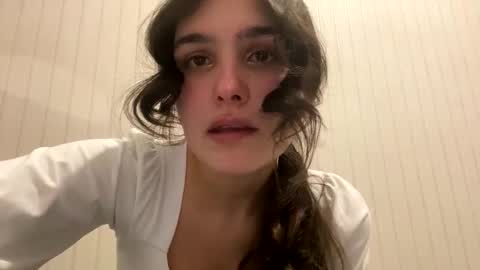 irisss31 online show from February 24, 6:47 pm