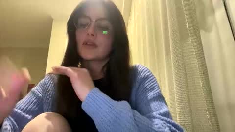 irisss31 online show from April 3, 7:10 pm