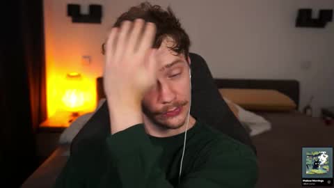 Sam online show from September 28, 7:01 pm