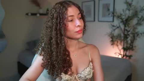 isa_____ online show from March 19, 2:28 am