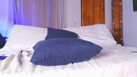 Isa online show from October 7, 12:39 am