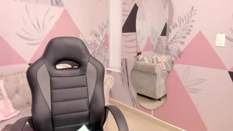    online show from March 3, 1:34 pm