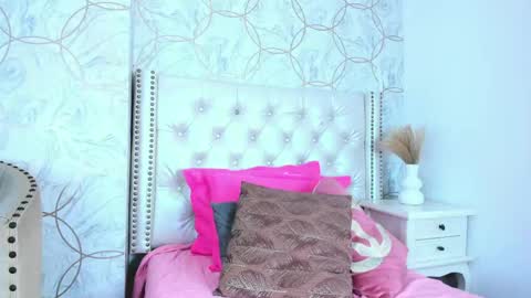 isa rose 7 online show from May 15, 8:38 pm