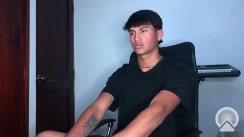 isaac online show from December 1, 11:18 pm