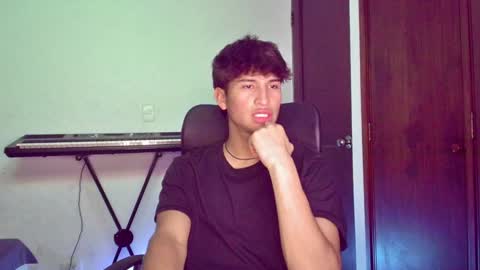 isaac online show from December 26, 1:29 am