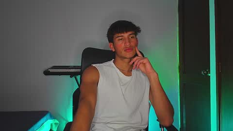 isaac online show from December 12, 7:59 pm