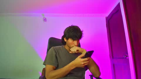 isaac online show from September 19, 12:26 am