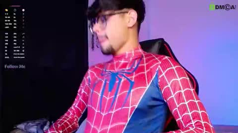 Isaac Saenz. online show from October 26, 10:09 pm