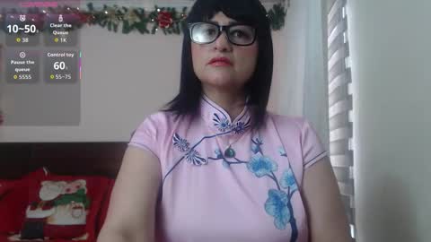 Isabeel Sofia online show from October 22, 12:40 pm